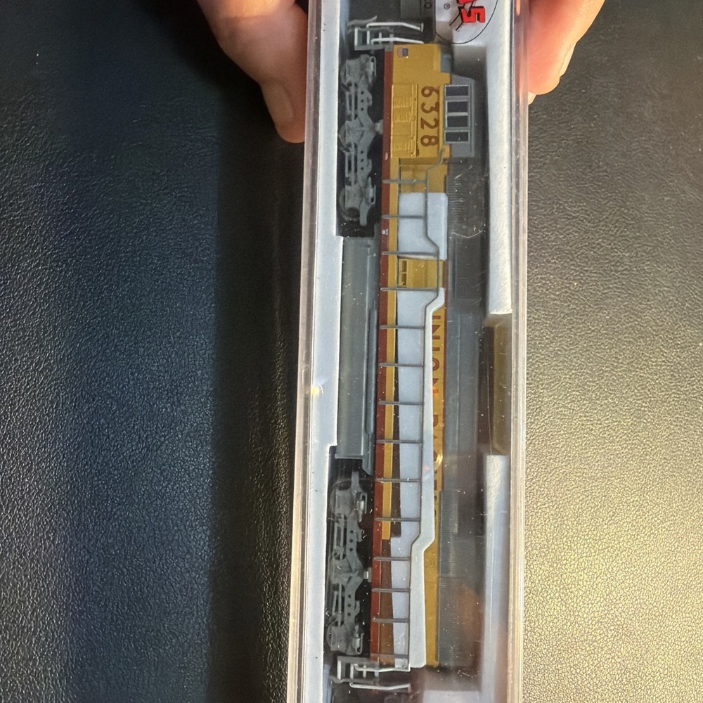 Atlas N Scale Union Pacific SD-60M Locomotive #6328